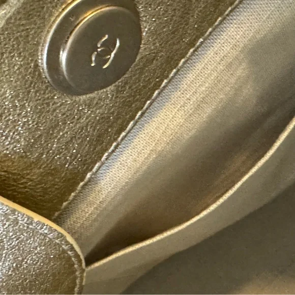 Limited Edition ! NWT Large Gold Calfskin Chanel Deauville Tote - Picture 11 of 15